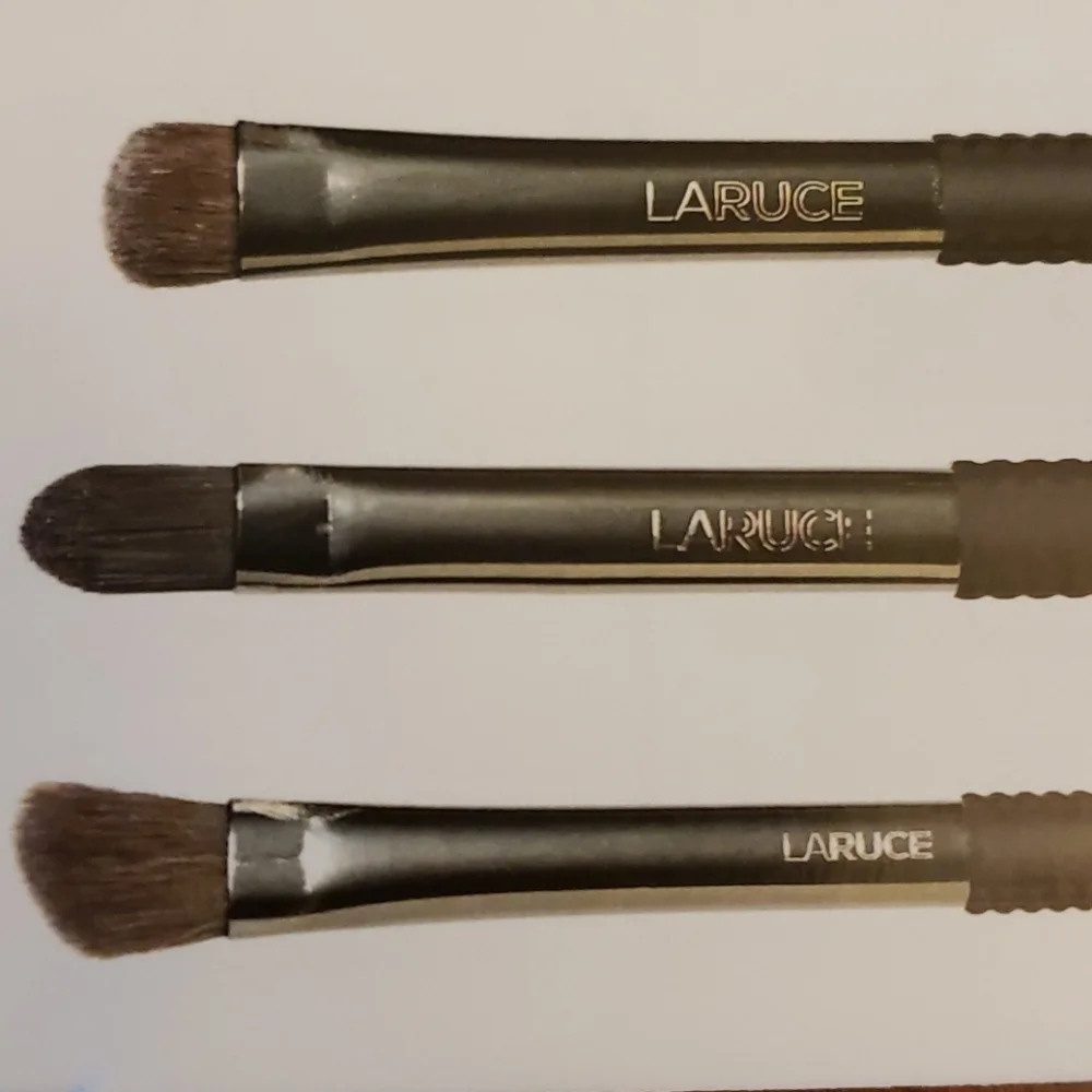 LARUCE 3 Piece Brush Set NIB Unopened